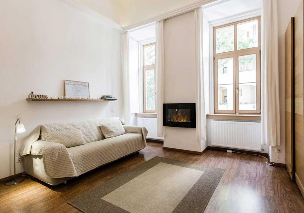 Liszt Studio Budapest Luaran gambar