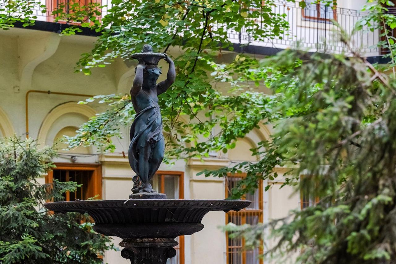 Liszt Studio Budapest Luaran gambar